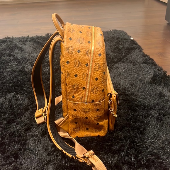 MCM backpack - Picture 4 of 8